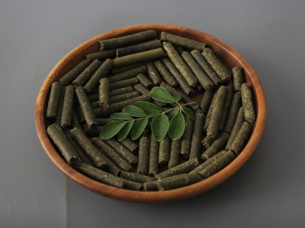 Drumstick Pellets processed naturally